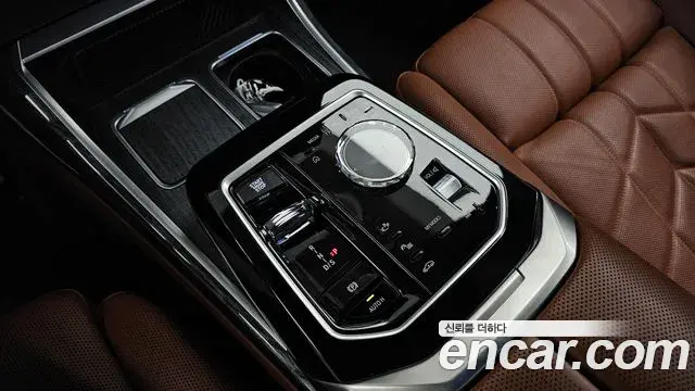 BMW 7 Series 2024 — Фото 9/20