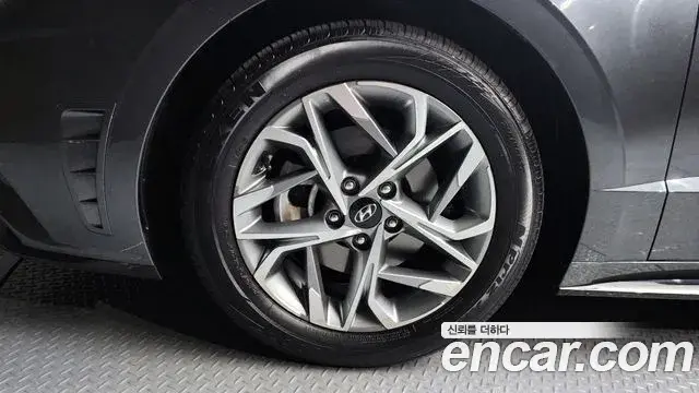 Hyundai Sonata 2022 — Фото 5/20