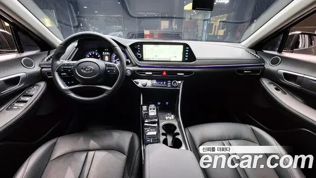 Hyundai Sonata 2022 — Фото 7/20