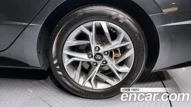 Hyundai Sonata Hybrid 2022 — ფოტო 11/31