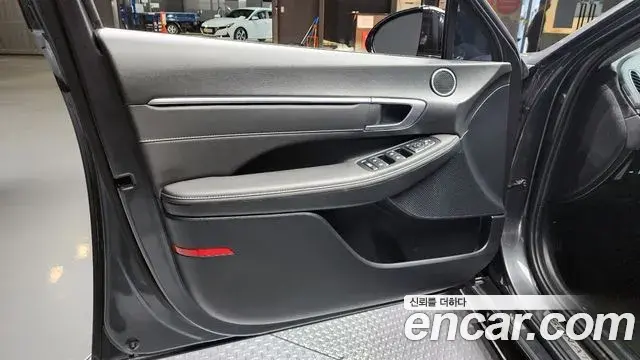 Hyundai Sonata Hybrid 2022 — ფოტო 27/31