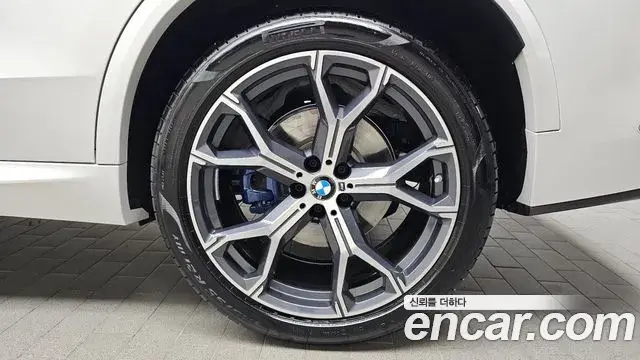 BMW X5 2025 — ფოტო 12/36