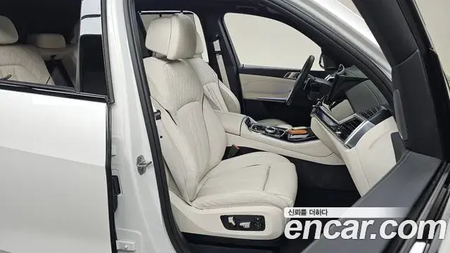 BMW X5 2025 — ფოტო 23/36
