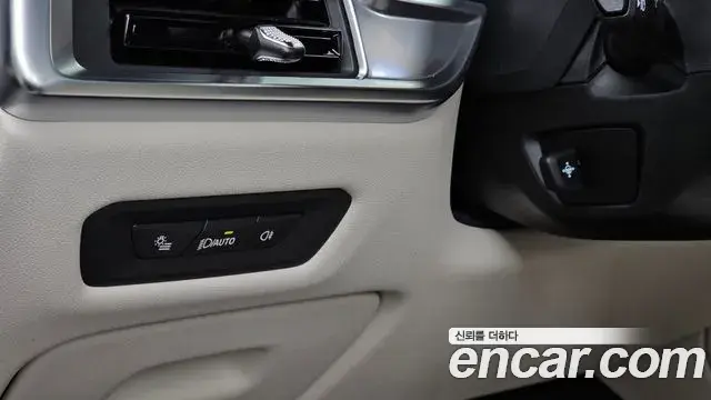 BMW X5 2025 — ფოტო 16/36