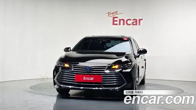 Toyota Avalon 2019 — Photo 18/20