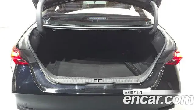 Toyota Avalon 2019 — Photo 14/20