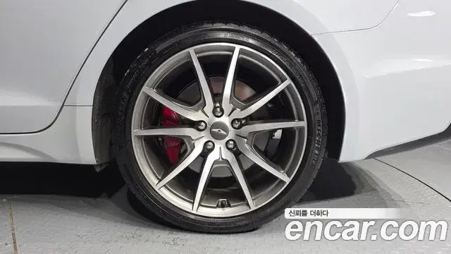 Genesis G70 2019 — Photo 10/35