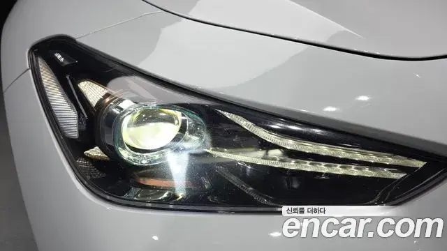 Genesis G70 2019 — Photo 19/35