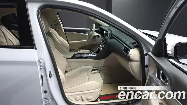 Genesis G70 2019 — Photo 35/35
