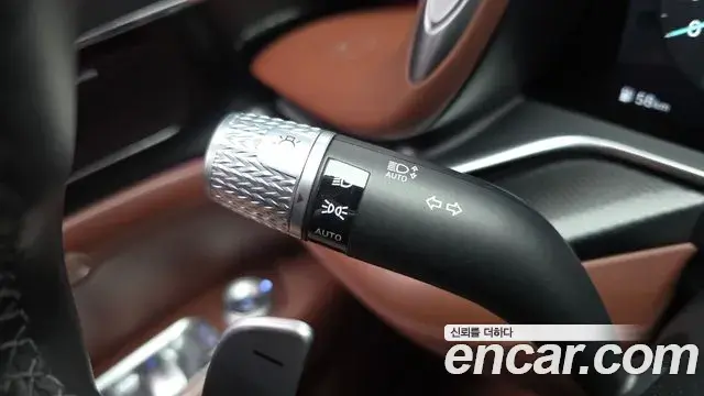 Genesis G90 2022 — Şəkil 25/33