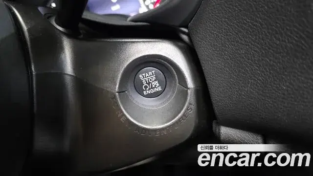 Jeep Renegade 2018 — ფოტო 25/31