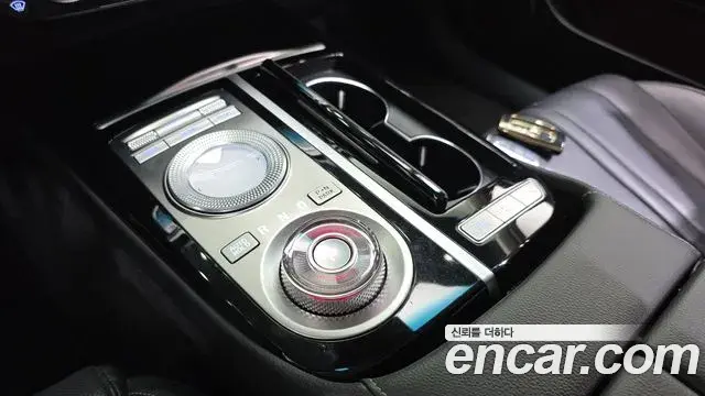 Genesis G80 2022 — ფოტო 2/31