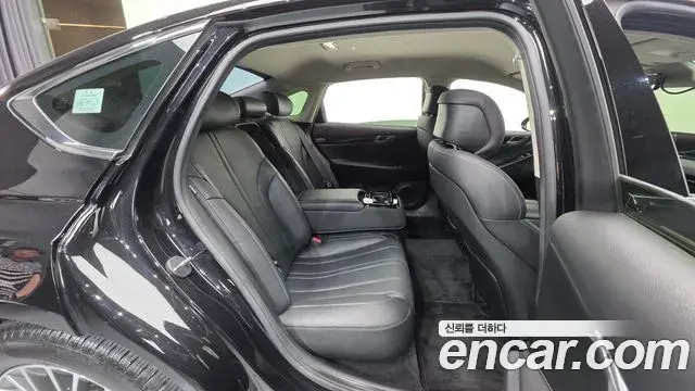 Genesis G80 2022 — ფოტო 23/31