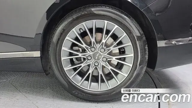 Genesis G80 2022 — ფოტო 12/31