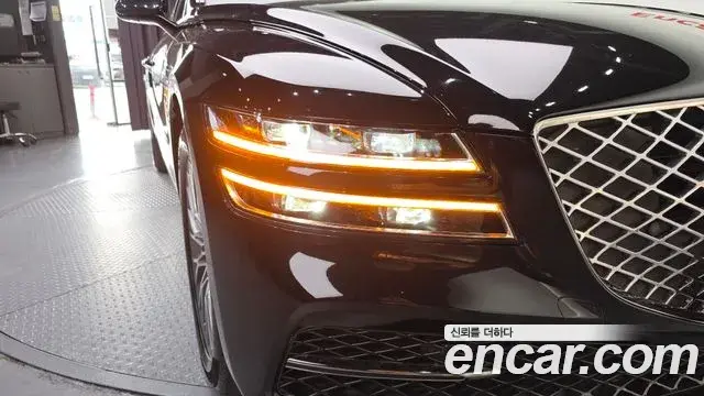 Genesis G80 2022 — ფოტო 16/31