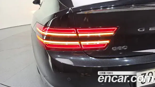 Genesis G80 2022 — ფოტო 17/31