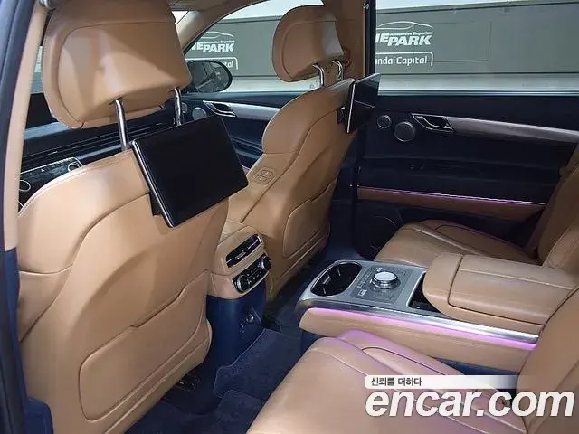 Genesis GV80 2023 — ფოტო 13/20