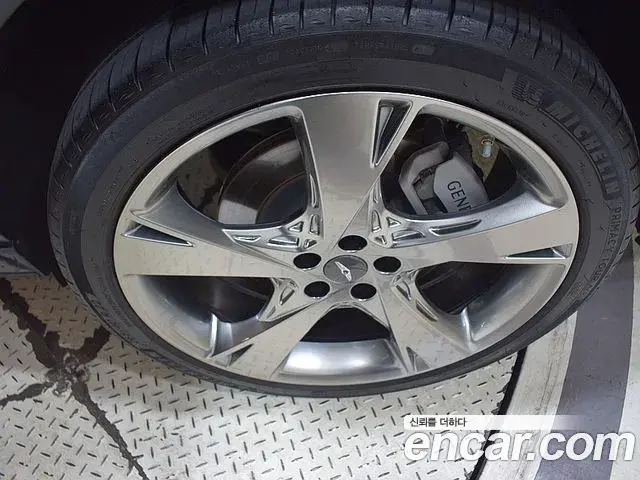 Genesis GV80 2023 — ფოტო 18/20