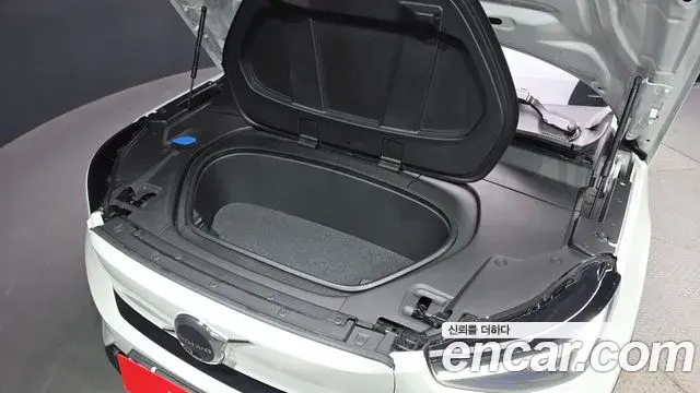 Volvo XC40 Recharge 2024 — ფოტო 36/36