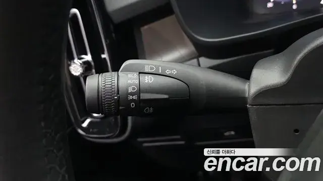 Volvo XC40 Recharge 2024 — ფოტო 17/36