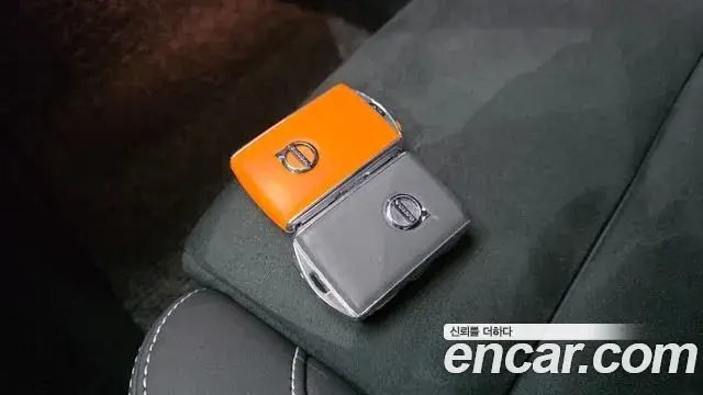 Volvo XC40 Recharge 2024 — ფოტო 32/36