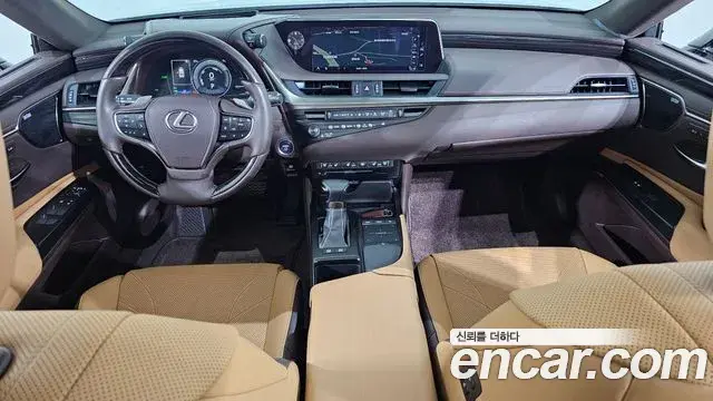 Lexus ES300h 2019 — ფოტო 6/20