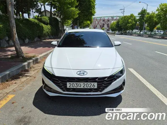 Hyundai Avante 2023 — Фото 1/20