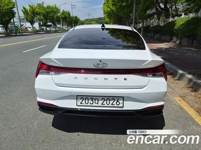 Hyundai Avante 2023 — Фото 3/20