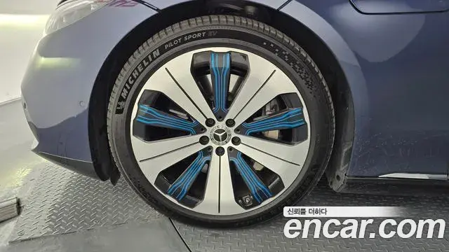 Mercedes-Benz EQS 2022 — Şəkil 17/36