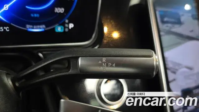 Mercedes-Benz EQS 2022 — Şəkil 31/36
