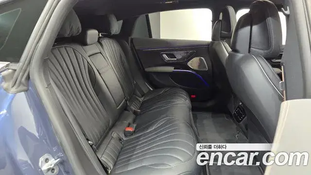 Mercedes-Benz EQS 2022 — Şəkil 24/36