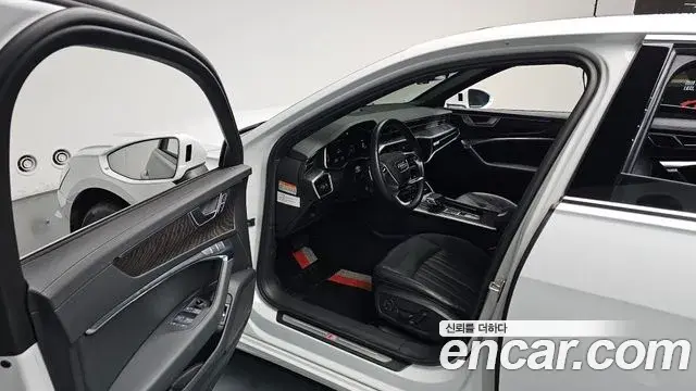 Audi A6 2021 — ფოტო 21/36