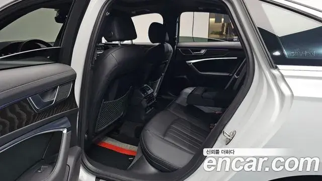 Audi A6 2021 — ფოტო 16/36