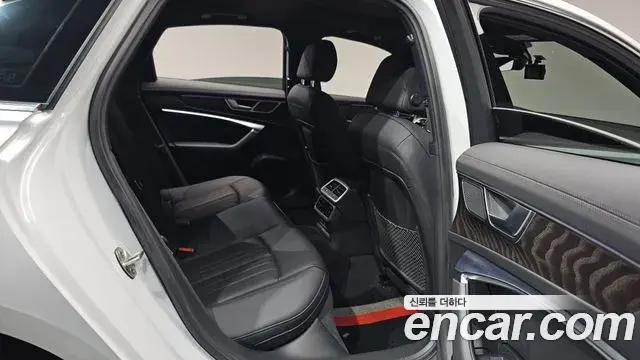 Audi A6 2021 — ფოტო 20/36