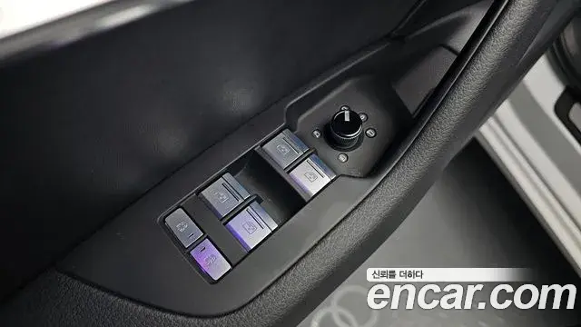 Audi A6 2021 — ფოტო 26/36