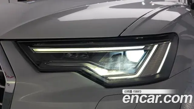 Audi A6 2021 — ფოტო 27/36