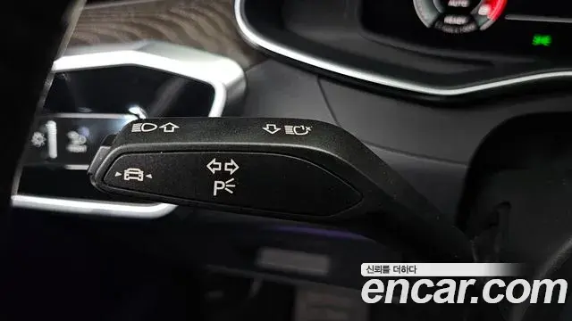 Audi A6 2021 — ფოტო 33/36