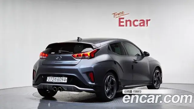 Hyundai Veloster 2019 — Фото 2/20