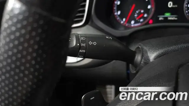 Hyundai Veloster 2019 — Фото 19/20