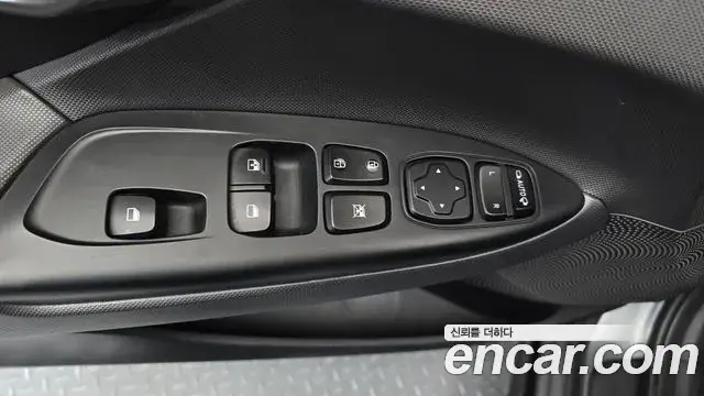 Hyundai Veloster 2019 — Фото 20/20