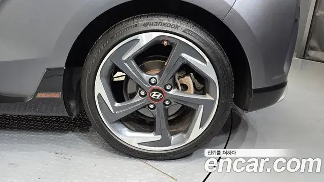 Hyundai Veloster 2019 — Photo 6/30