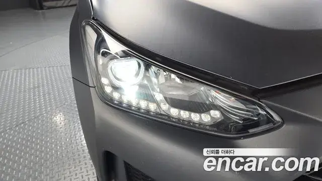 Hyundai Veloster 2019 — Photo 17/30