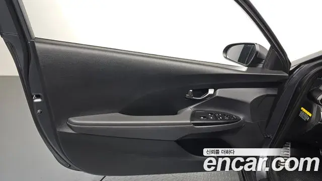 Hyundai Veloster 2019 — Photo 15/30