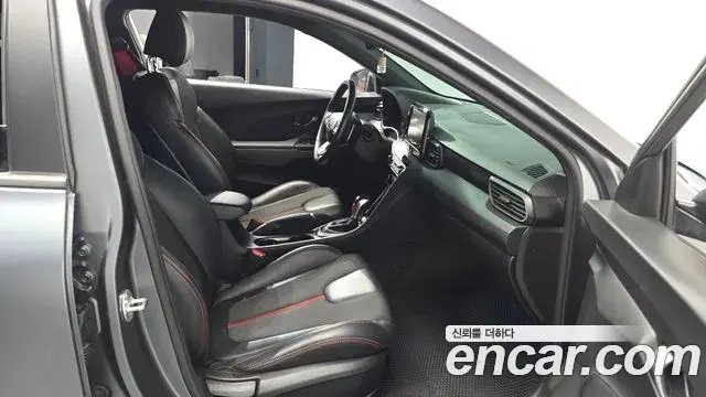Hyundai Veloster 2019 — Photo 25/30
