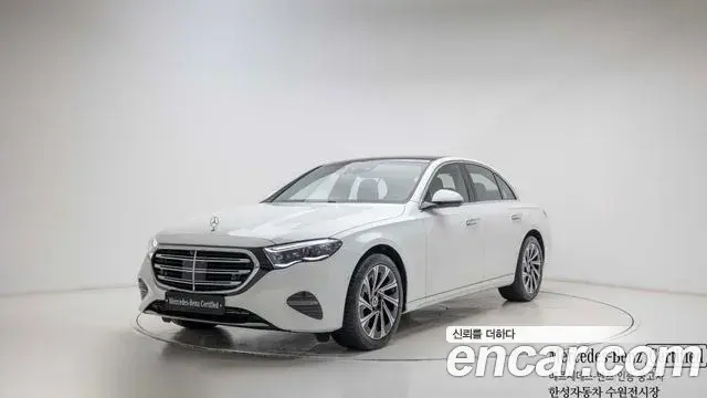 Mercedes-Benz E-Class 2025 — Фото 9/20