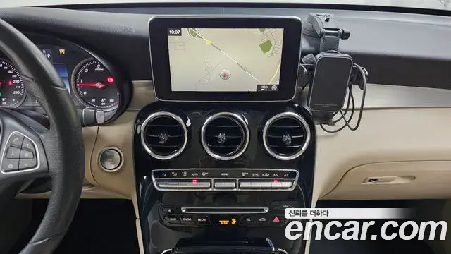 Mercedes-Benz GLC-Class 2018 — Фото 12/20