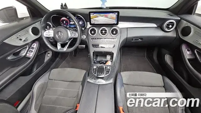 Mercedes-Benz C-Class 2022 — Photo 22/31