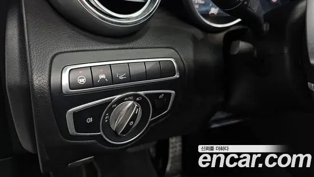 Mercedes-Benz C-Class 2022 — Photo 18/31
