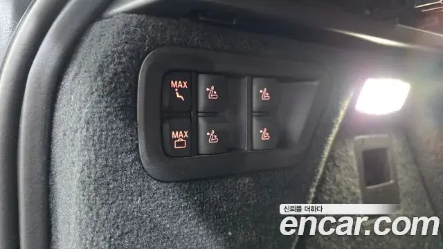 BMW X7 2020 — Photo 18/20