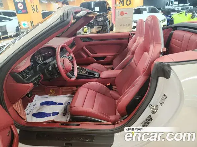 Porsche 911 2023 — Photo 16/20
